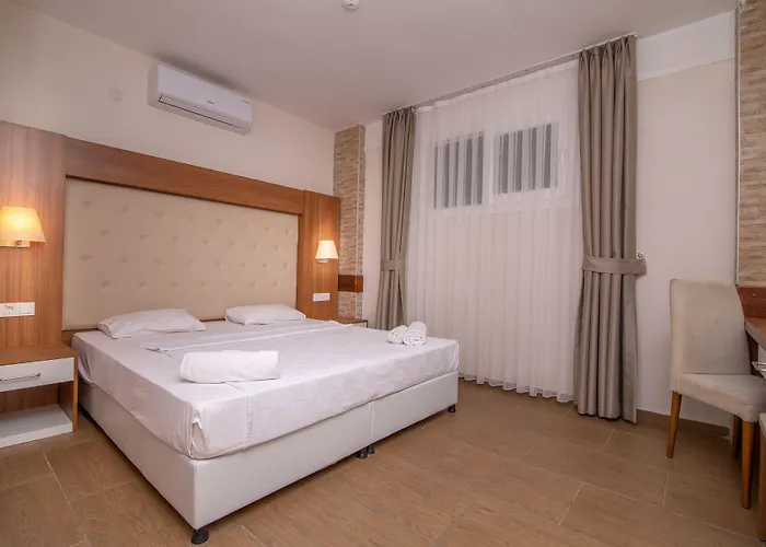 Ponz Hotel